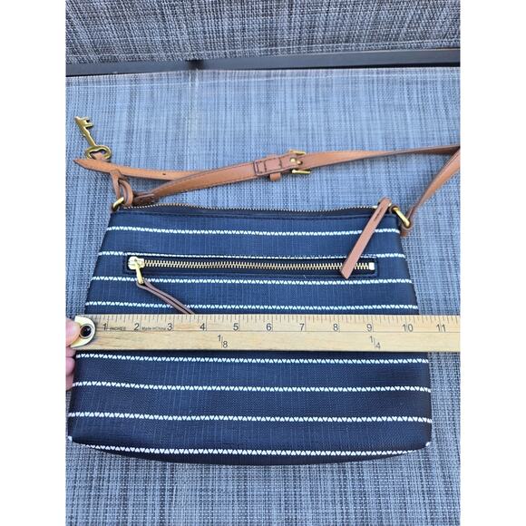 Fossil Devon Black White Striped Heart Crossbody Bag Key - Picture 11 of 13